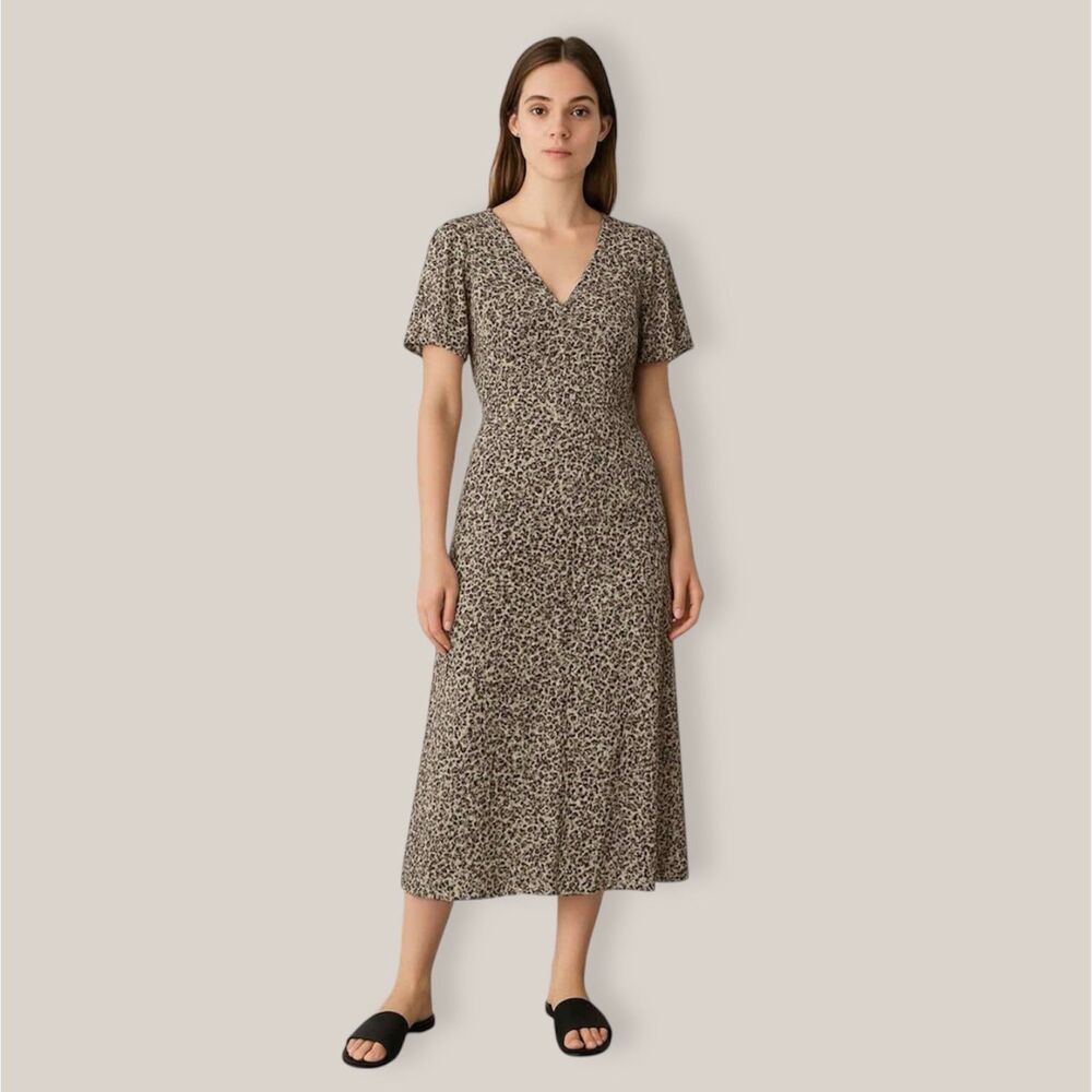 Lush Cheetah Print V Neck Short Sleeve Midi Dress